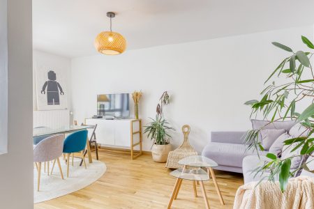 Spacieux, lumineux, avec balcon et ascenseur