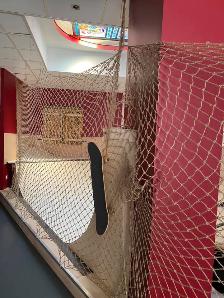 Division Skateshop Bar