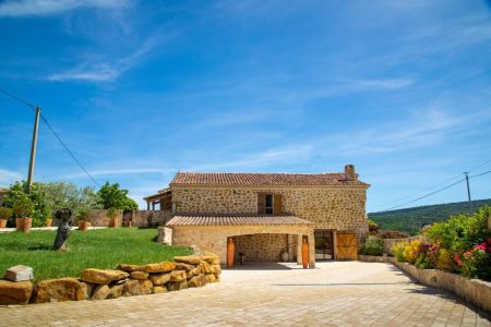 La Fontaine Dorée – Jacuzzi, Piscine & Vue
