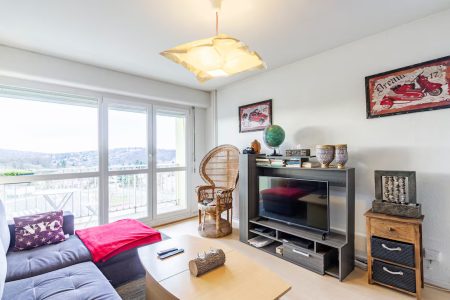 Le Belvédère: cosy avec balcon et vue dégagée