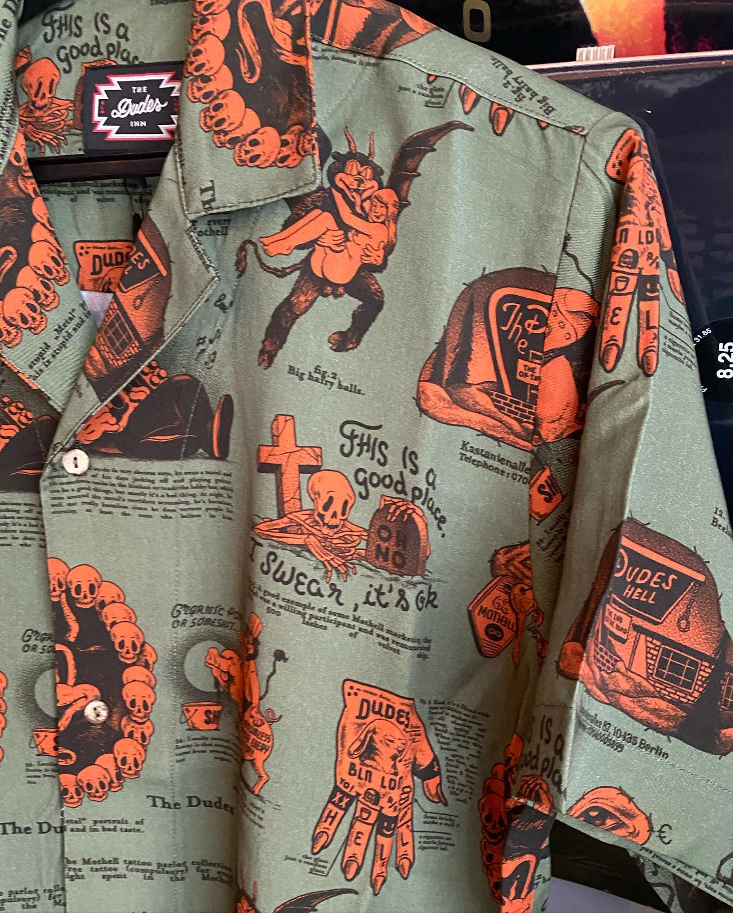 Division Skateshop Bar