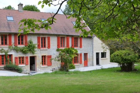 Maison typique -Très grand jardin – 7km de la mer