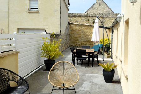 La Bénitienne, maison en pierres avec terrasse