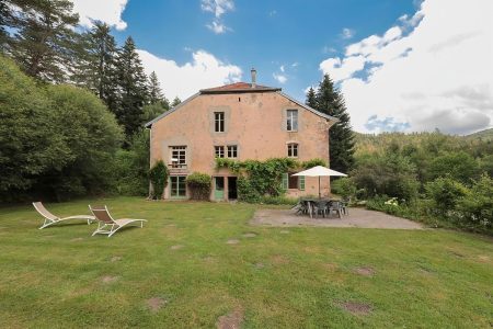 Gîte Mirabelle, en grès des Vosges, au calme, en pleine nature